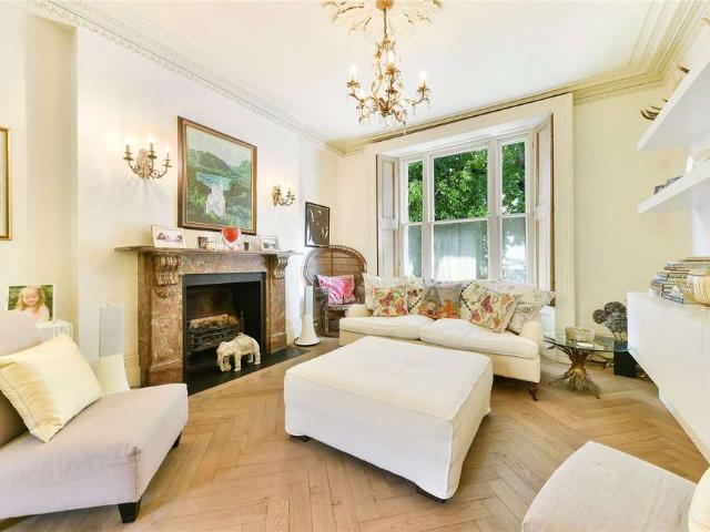 House for rent in Royal Borough of Kensington and Chelsea, Greater London