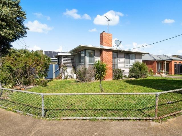 House for sale in Norlane, Geelong