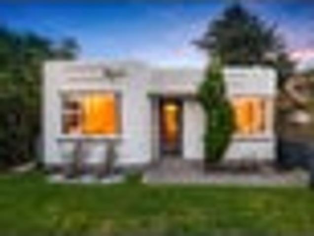 House for sale in Chaslands, Canterbury