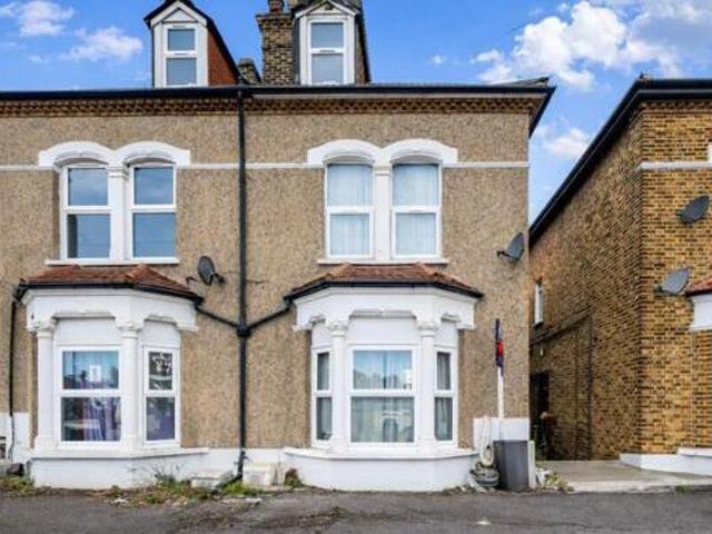 House for sale in London Borough of Croydon, Thornton Heath