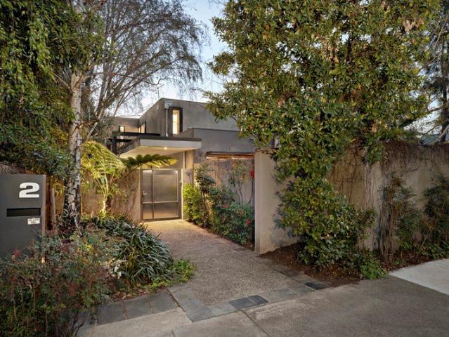 House for sale in Caulfield North, Melbourne