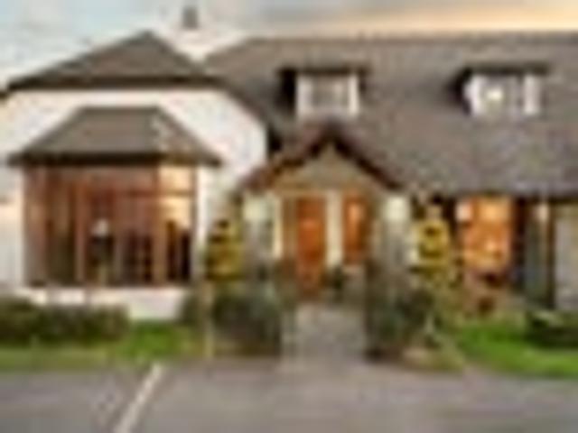 House for sale in Temple View