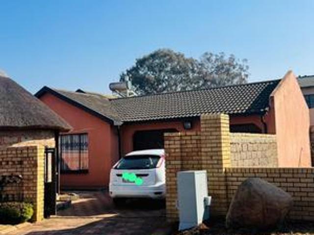 House for sale in Vosloorus House for sale in Vosloorus