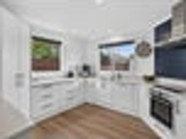 House for sale in Chaslands, Canterbury