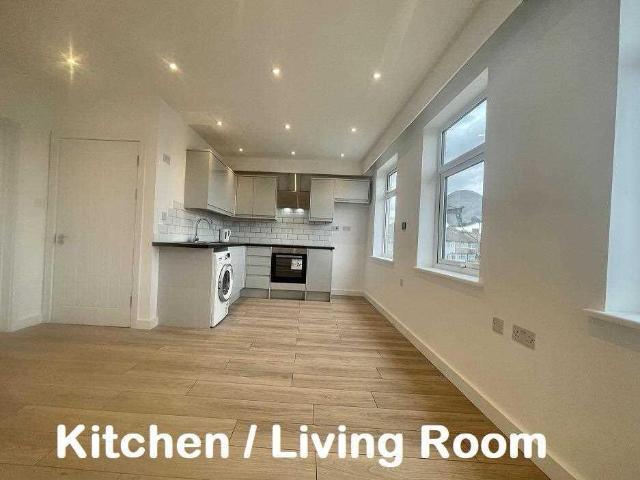 House for rent in Lane, Greater London