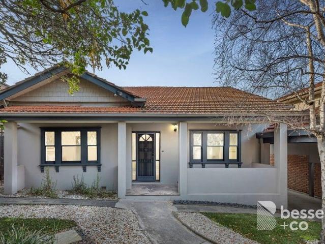 House for sale in Caulfield South