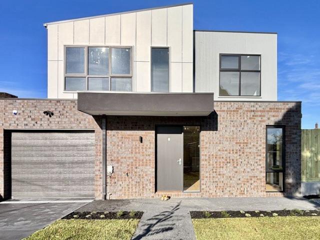 Townhouse for sale in Camerons Creek, Victoria