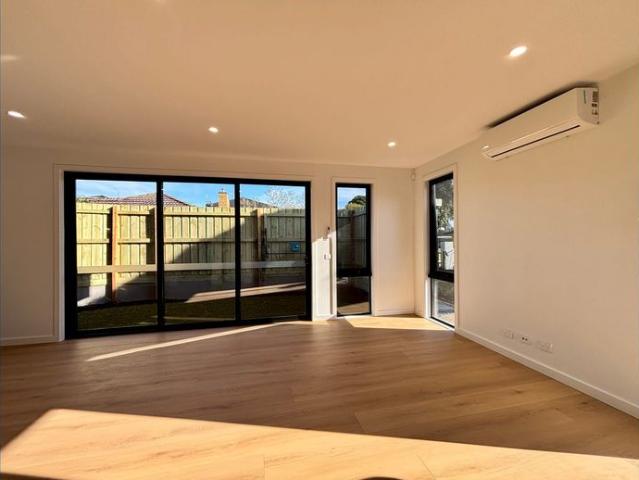 Townhouse for rent in Camerons Creek, Victoria