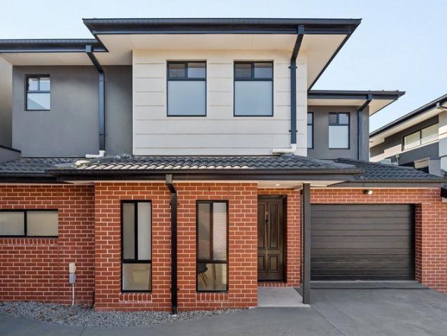 Townhouse for sale in Camerons Creek, Victoria