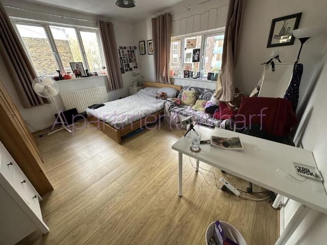 House for rent in Mile End, Greater London