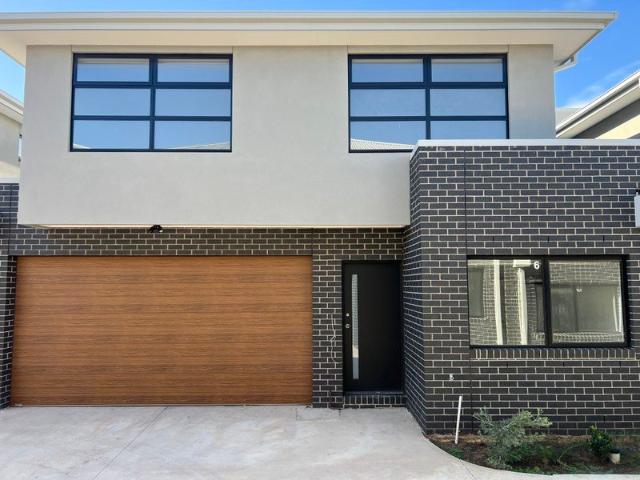 Townhouse for sale in Camerons Creek, Victoria