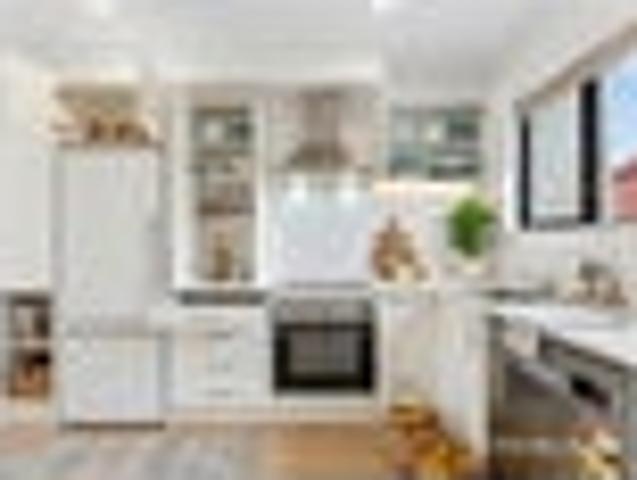 Townhouse for sale in Henderson Green, Henderson-Massey