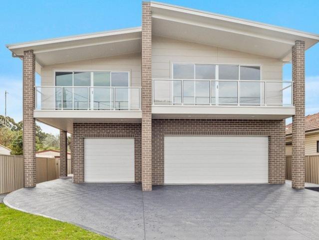Townhouse for rent in Wollongong West, New South Wales