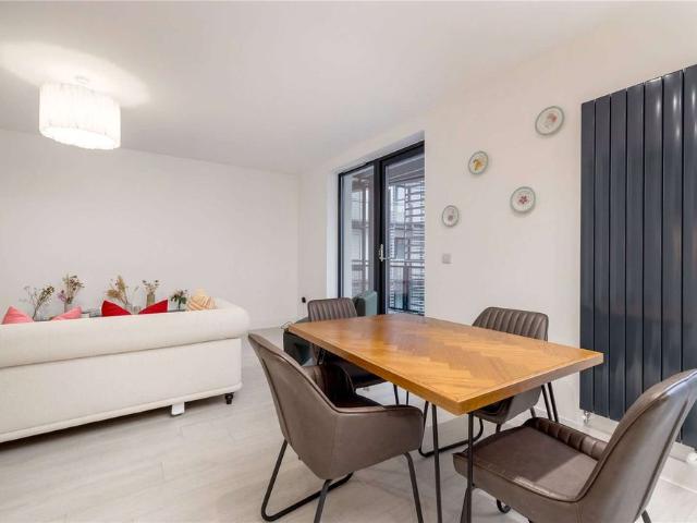 Apartment for rent in Canongate, Old Town