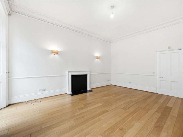 Apartment for rent in Brompton, Greater London
