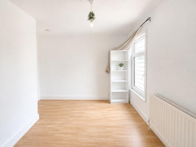 Apartment for rent in London Borough of Croydon, Purley