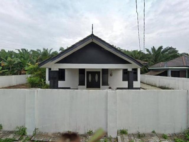 Bungalow for sale in Malaka