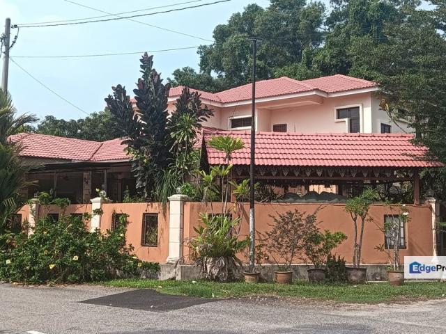 House for sale in Malaka