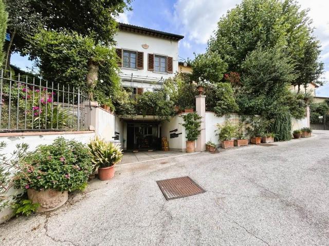 Casa in vendita a Castiglion Fiorentino, Toscana
