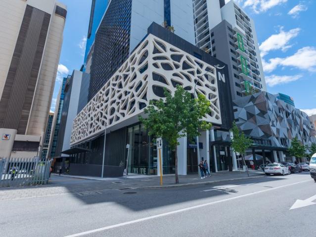 Showroom for rent in Perth
