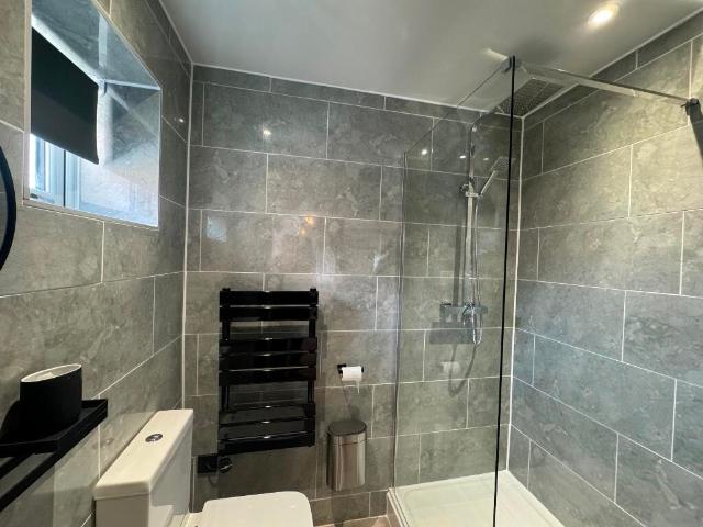 Room for rent in Caldermill, East Midlands