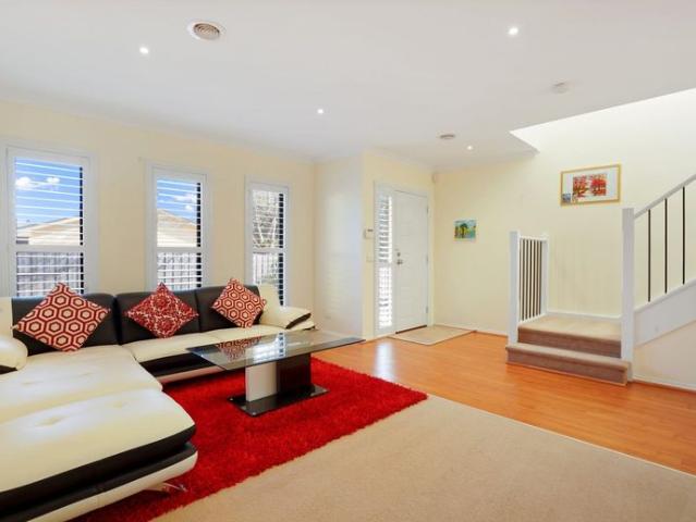 Townhouse for rent in Ferntree Gully, Melbourne