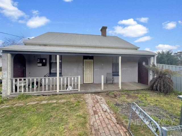 House for sale in Brisbane Grove, New South Wales