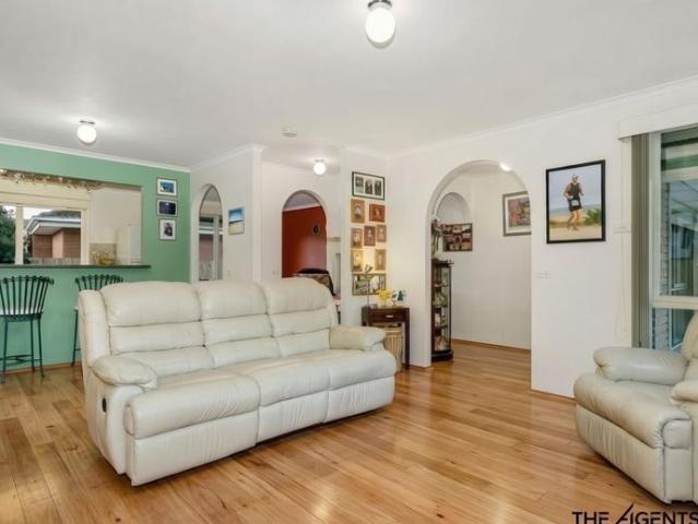 House for rent in Windsor Park, Melbourne