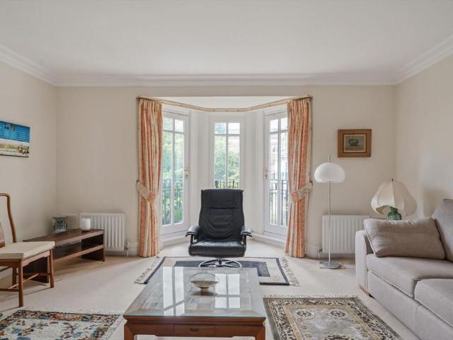 Townhouse for rent in Petersham, Isle Of Man