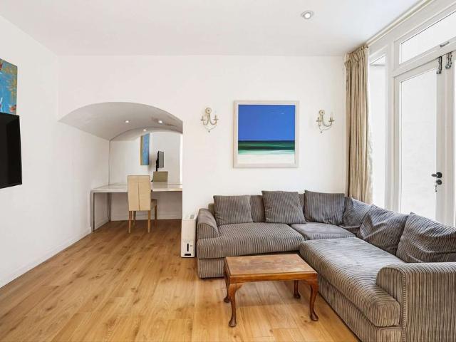 Apartment for rent in Royal Borough of Kensington and Chelsea, Greater London