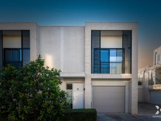 Townhouse for sale in Edithvale