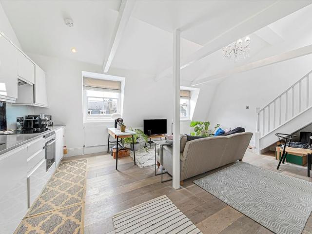 Apartment for rent in Maida Vale, Greater London