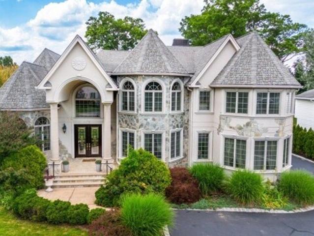 House for sale in Fairfield, New Jersey