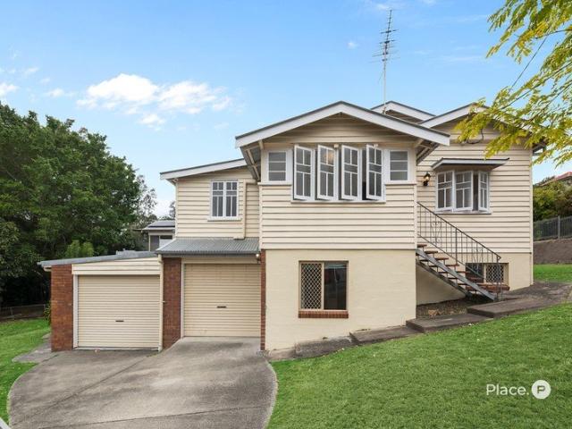 House for sale in Holland Park, Greater Brisbane