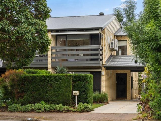 Townhouse for sale in Clarence Park, Adelaide