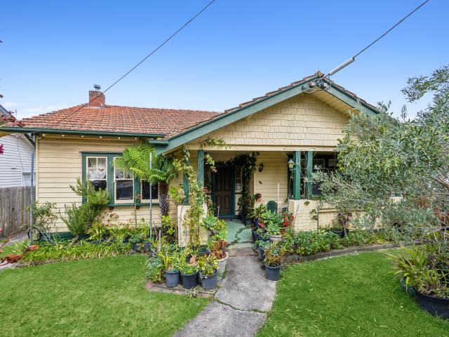 House for sale in Caulfield South