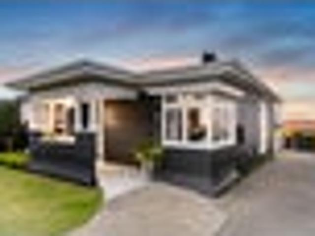 House for sale in Birkenhead, Kaipātiki