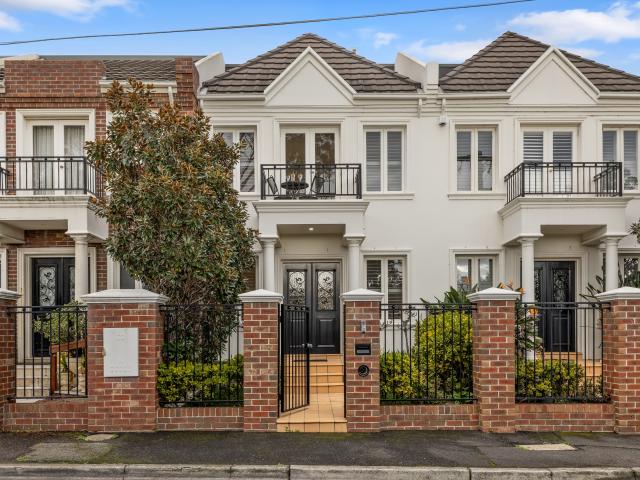 House for sale in Brighton