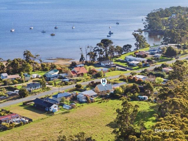 House for sale in Gardners Bay, Tasmania
