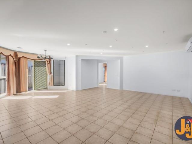 House for rent in Roxburgh Park, Melbourne