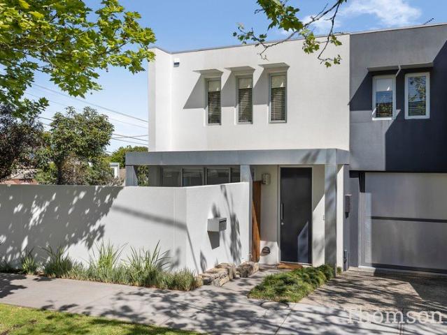 Townhouse for sale in Glen Iris, Melbourne