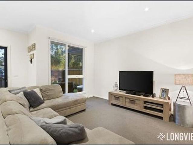 Townhouse for rent in Ferntree Gully, Melbourne