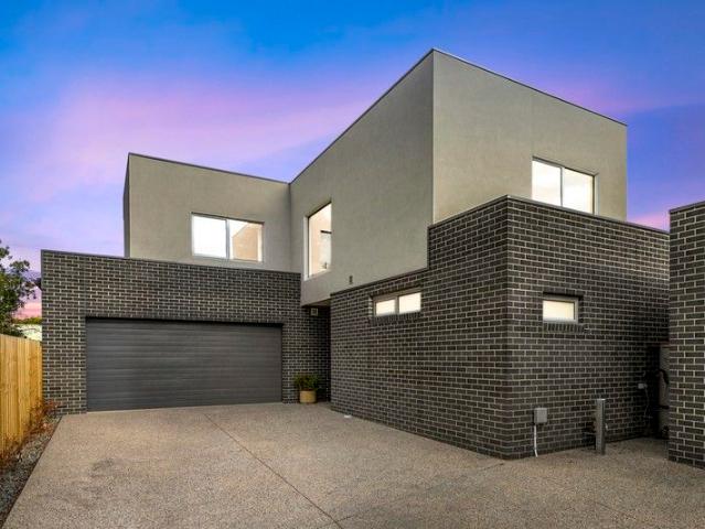 Townhouse for sale in Geelong, Victoria