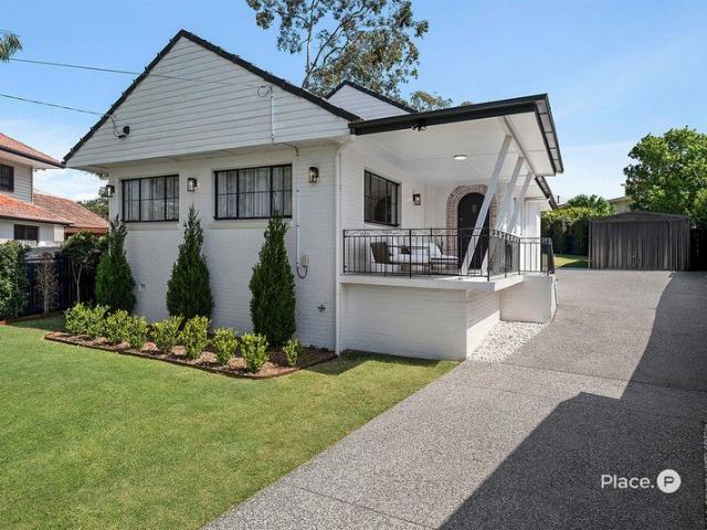 House for sale in Coorparoo, Greater Brisbane