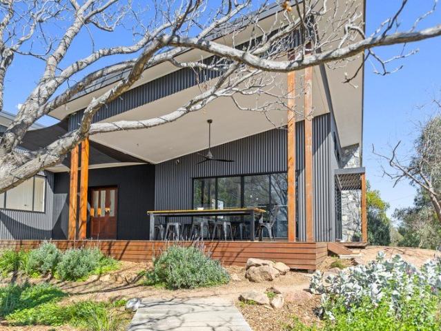 Cottage for sale in Frog Rock, New South Wales