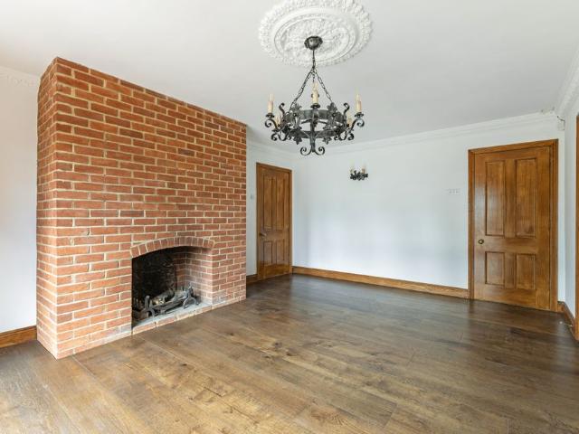 House for rent in Leigh, Pachesham Park