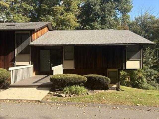 Condo for sale in Fox Meadows, Cromwell