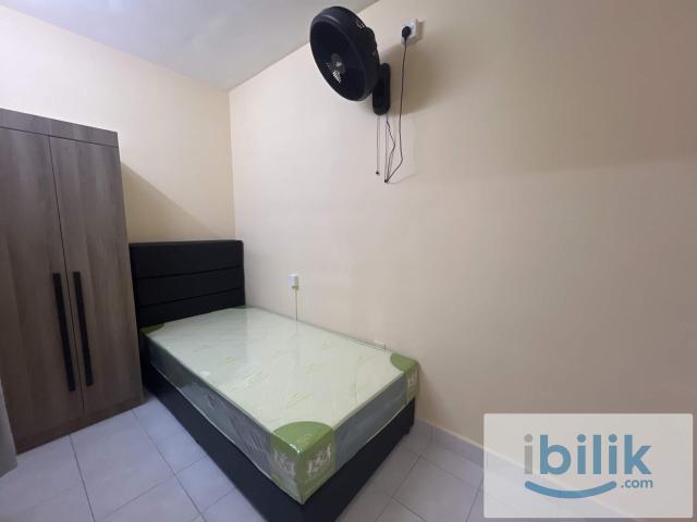 Room for rent in PJU 8, Petaling Jaya