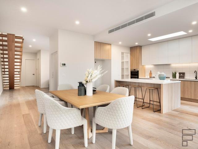 House for sale in Caulfield South
