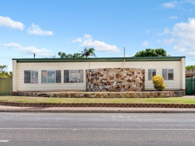 House for sale in Port Noarlunga South, Adelaide
